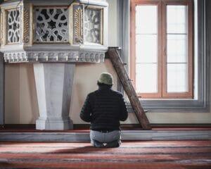 Dahsyatnya Dzikir Setelah Sholat Amalan Ringan, Pahala Tak Terhingga