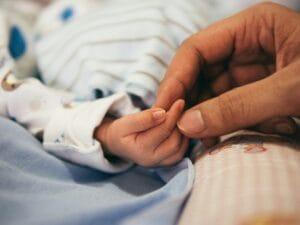 Doa untuk Bayi Baru Lahir Lengkap Dengan Dalil dan Amalan Istimewa