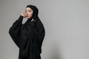 Identitas dan Ketaatan, Ini Keutamaan Menutup Aurat yang Lebih dari Sekadar Pakaian