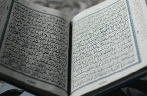 Ini 5 Keutamaan Membaca Al-Qur'an Setiap Hari, Raih Berkah Tak Terhingga