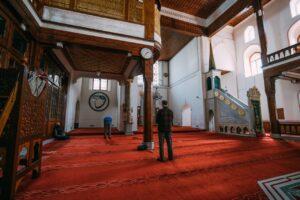 Menggapai Berkah Pagi, 5 Manfaat Sholat Dhuha yang Menenangkan Jiwa dan Melapangkan Rezeki