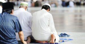 7 Keutamaan Sholat Hajat, Kunci Pembuka Pintu Langit dan Terkabulnya Doa