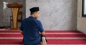 Bacaan Doa Selesai Sholat Fardhu Lengkap Lafal Arab, Latin, dan Artinya