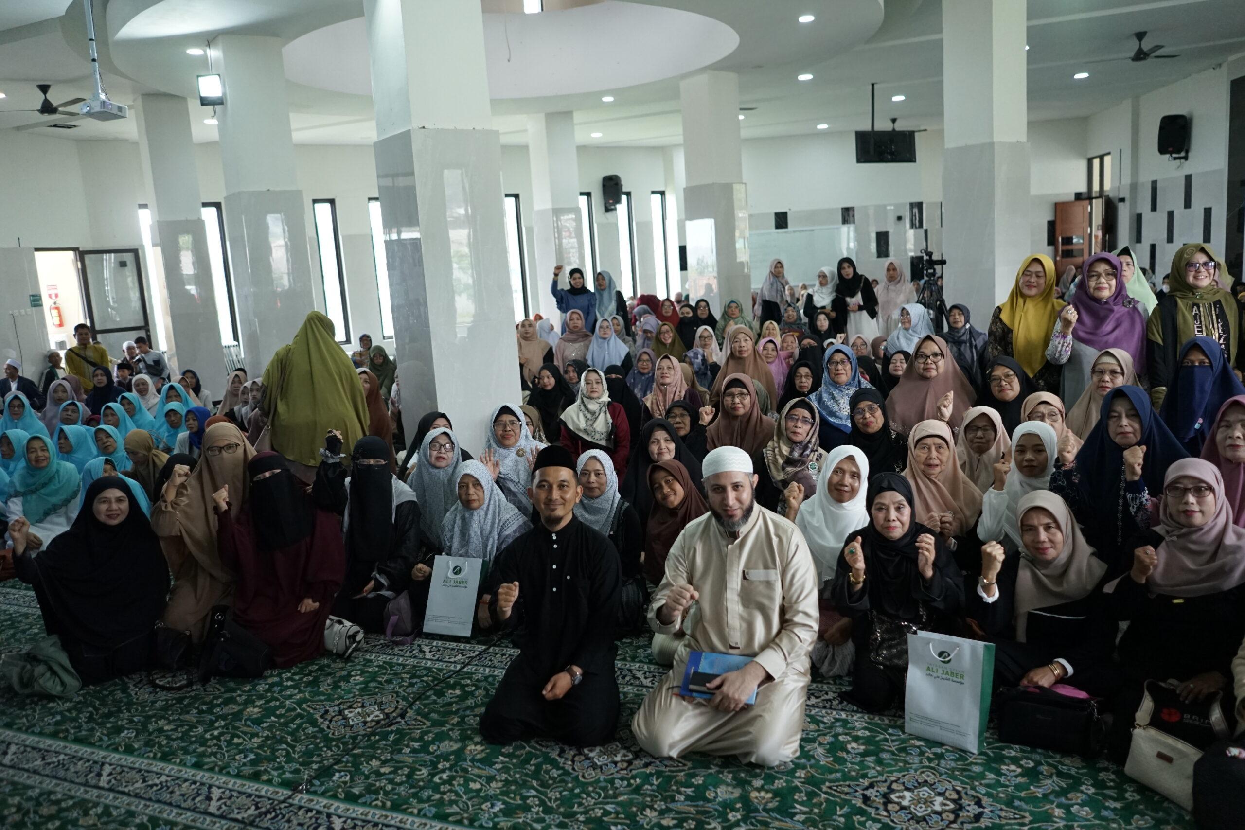 Yayasan Syekh Ali Jaber Gelar Tabligh Akbar 'Rumahku Surgaku', Hadirkan Syekh Ahmad Al-Misry dan Santunan Yatim