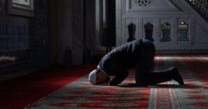 Keutamaan dan Kumpulan Doa di Sujud Terakhir untuk Menjemput Husnul Khotimah
