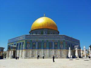 5 Hikmah Isra Mi'raj bagi Umat Islam, Dari Shalat hingga Kepedulian Sosial