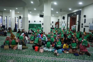 Yayasan Syekh Ali Jaber Gelar Buka Puasa Bersama dan Salurkan Sembako untuk 200 Lansia, Janda, serta Dhuafa