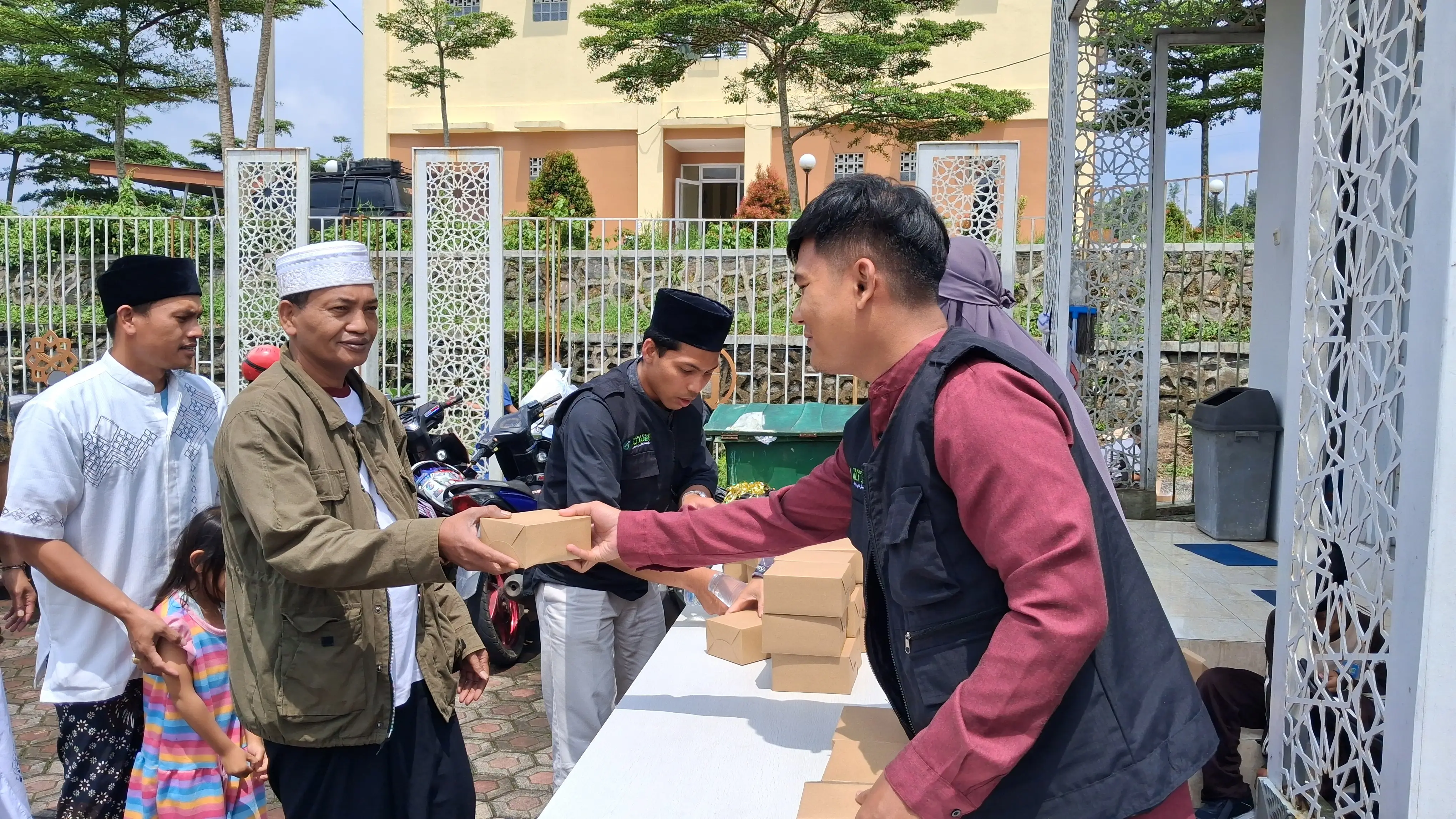 Keutamaan Sedekah di Bulan Muharram, Jangan Sampai Terlewat!