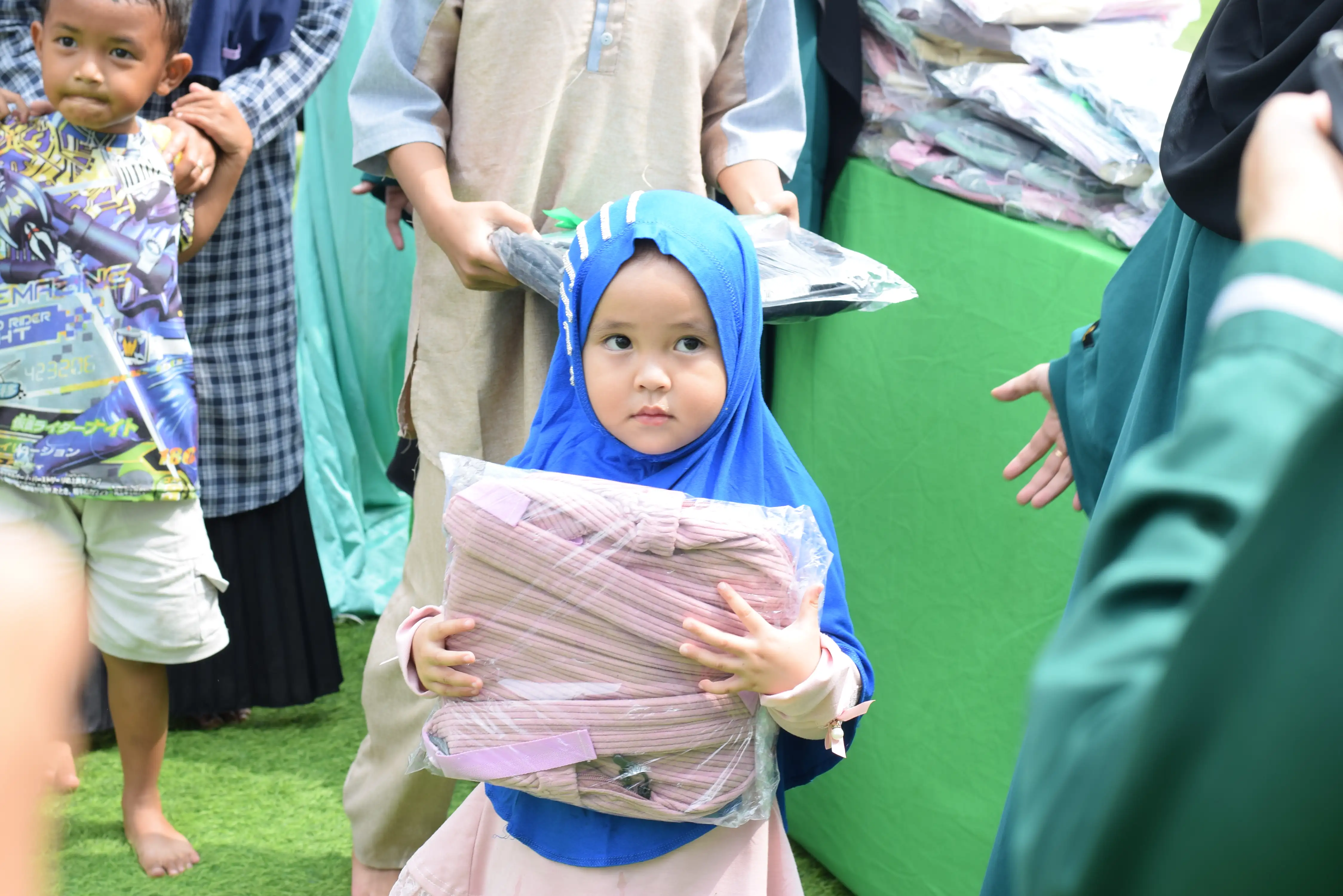 Wujudkan Senyum Generasi Qur’ani, Yayasan Syekh Ali Jaber Gelar Santunan Anak Yatim