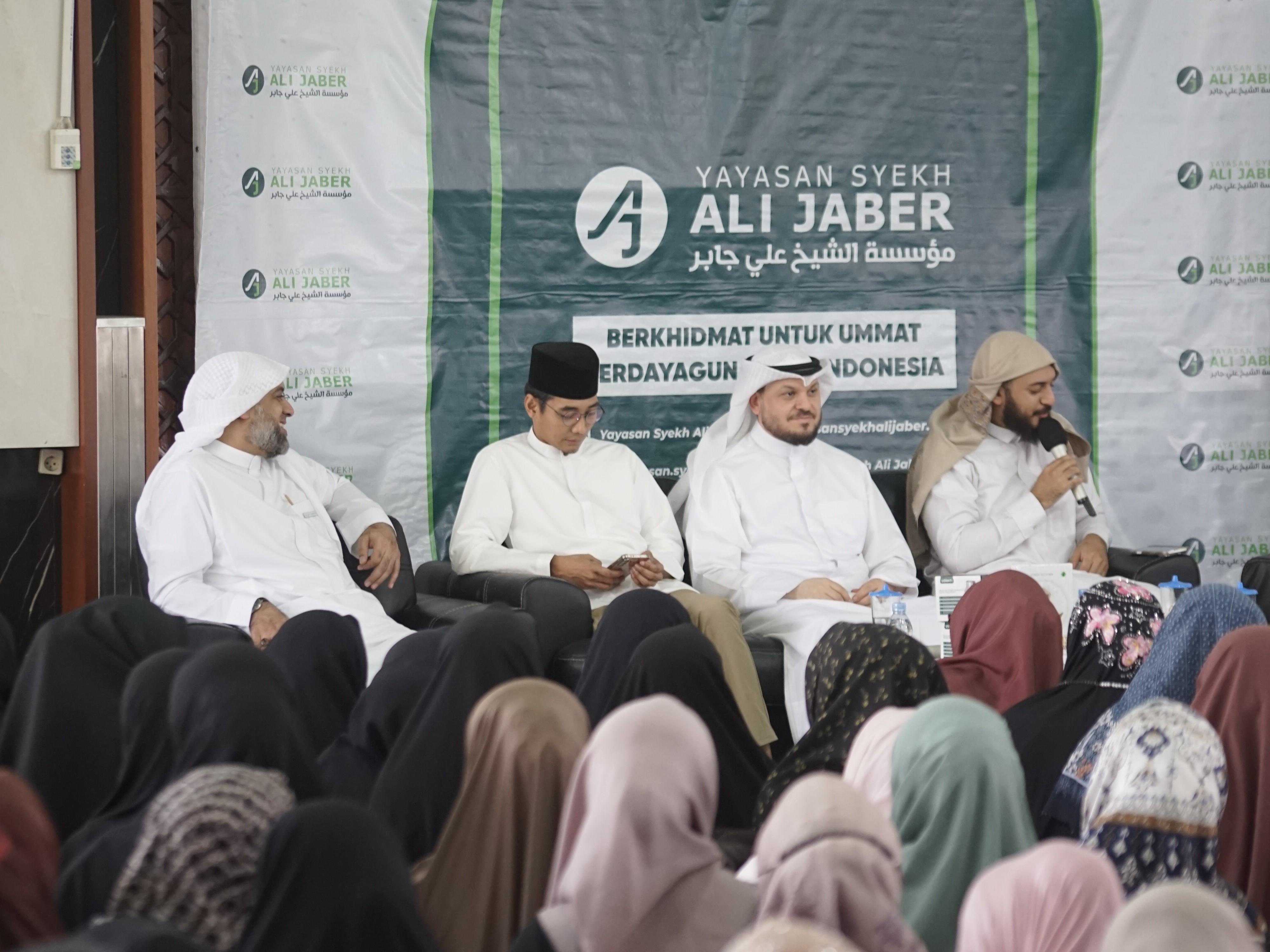 Meriah! Taklim Yayasan Syekh Ali Jaber Hadirkan Ulama Internasional di Cianjur