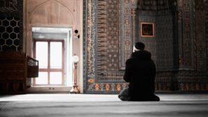 Keutamaan Sholat Dzuhur, Tata Cara, dan Niat yang Perlu Diketahui