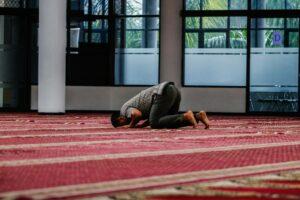 Keutamaan Sholat Taubat, Jalan Kembali Menuju Ampunan Allah
