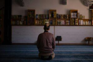 Keutamaan Sholat Taubat yang Perlu Diketahui Setiap Muslim