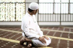 Bacaan Tahiyat Akhir yang Benar Sesuai Tuntunan Rasulullah SAW
